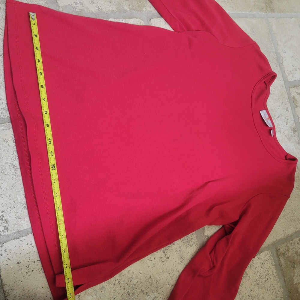 Elegant Red Women's Top with Sleeve Detail - Picture 8 of 9